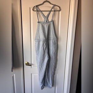 American Eagle outfitters Jean Overall tie strap light wash women’s large